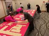 「きびだんご」5,000個を並べてギネス記録に挑戦 だんごで作った最大の言葉【岡山】|TBS NEWS DIG