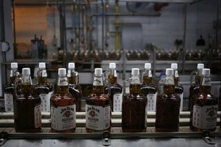 サントリー傘下ジムビーム、米主力蒸留所の生産停止へ－需給悪化で| TBS CROSS DIG with Bloomberg