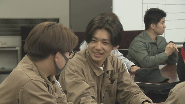 技術専門校フレッシュマンセミナー 折り紙で年代超えた協働学ぶ 大分|TBS NEWS DIG