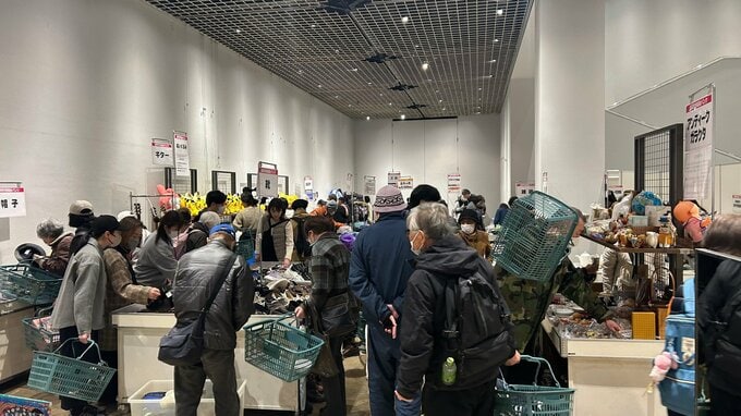 市民から寄付された商品を手入れして販売　盛岡市民福祉バンク50周年を記念したセールにぎわう　岩手|TBS NEWS DIG