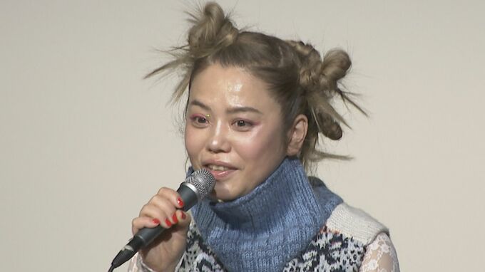 【Chara】睡眠を意識した新曲「あなたの一部になりたい」をライブパフォーマンス|TBS NEWS DIG