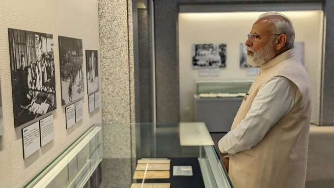 インド・モディ首相　被爆資料 見つめる姿を公開　原爆資料館 訪問の様子をツイッターに　|　RCC NEWS | 広島ニュース | RCC中国放送