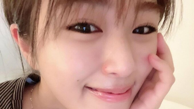 【渋谷凪咲】"寝る前ルーティン" "携帯の足止めにはご注意" 美肌＆くつろぎの表情に好リプライ続々|TBS NEWS DIG