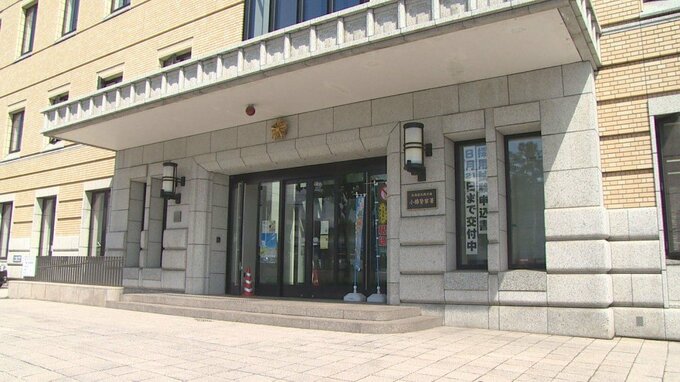 大型バイクの30代くらいの女性ライダーが転倒し意識不明「バイクの単独事故でけが人」左カーブ曲がり切れず中央分離帯に衝突か　北海道小樽市・国道5号線|TBS NEWS DIG