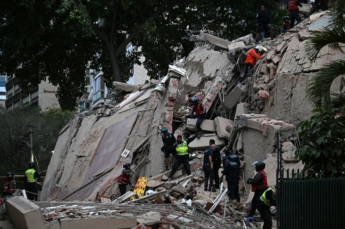 ベネズエラでM7級地震が連続発生、被害甚大－32人死亡、700人超負傷