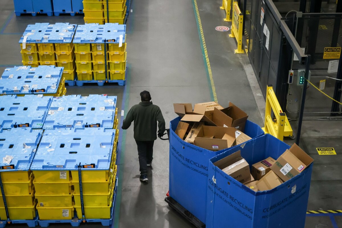 アマゾンが物流に本格参入、｢転換点｣迎えたフェデックスなど株価急落