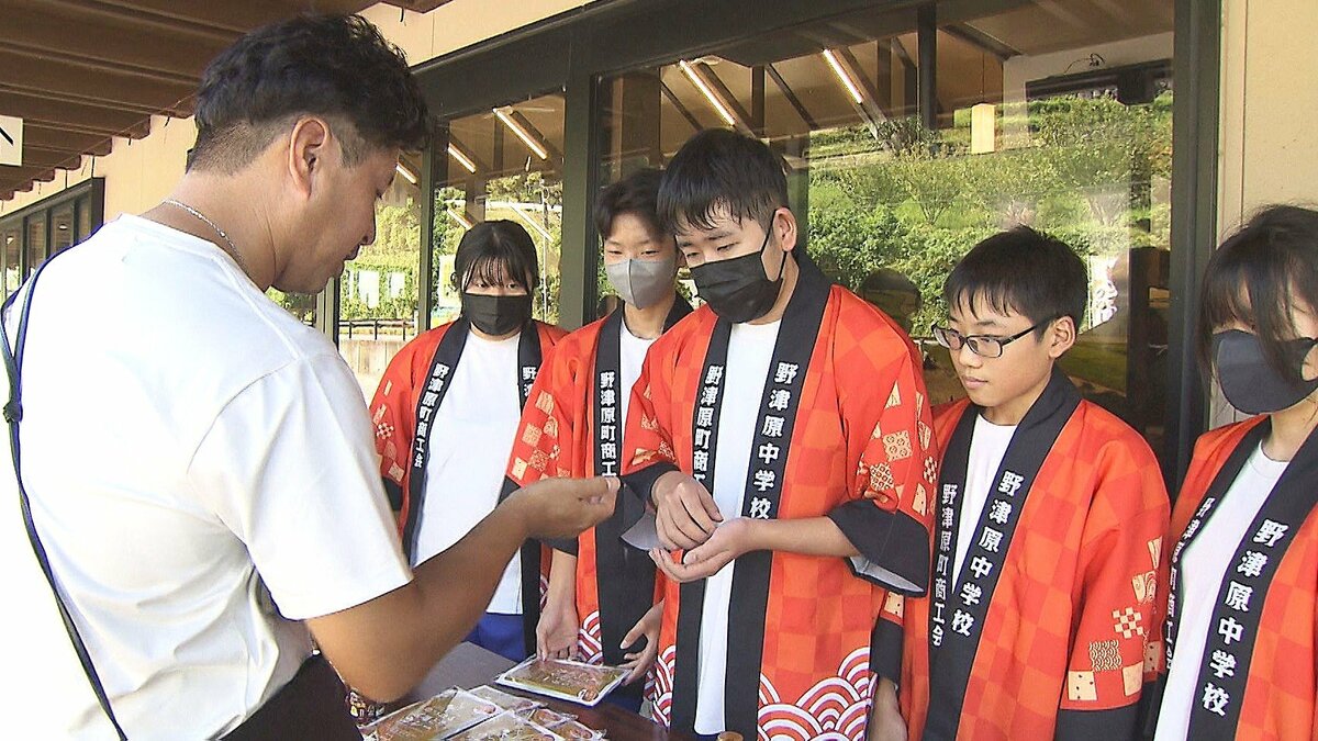 中学生が道の駅の仕事を体験 商品陳列や広告制作手がける 大分 | 大分