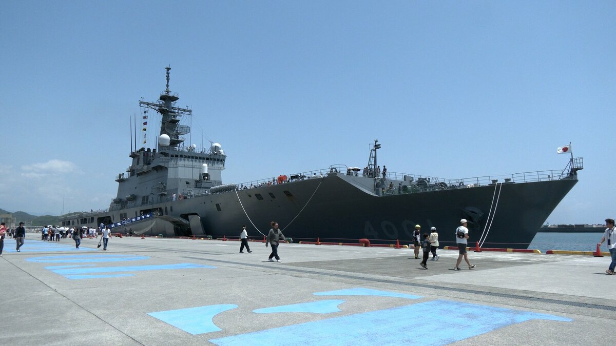 【輸送艦おおすみ】エアクッション艇「LCAC」搭載の輸送艦が一般公開！能登半島地震にも派遣「皆さんの役に立つと⋯」隊員語る当時の心境【高知】