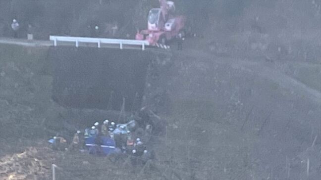 【速報】コンクリートミキサー車が道路から転落　運転手の男性が重体の模様|TBS NEWS DIG