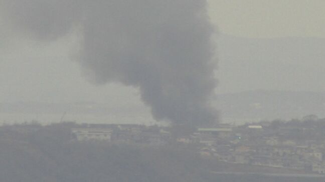 石川・かほく市で住宅火災 消火活動続く けが人の情報なし|TBS NEWS DIG