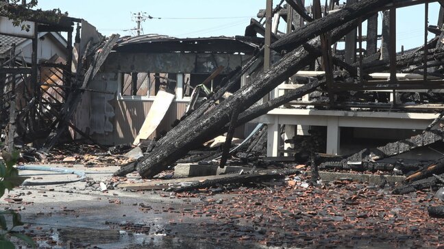 富山市の寺を全焼した火事 火元は住宅の台所か 近所の住宅への延焼も　|TBS NEWS DIG