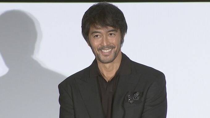 【 阿部寛 】　脚本を読み　「SNSをやっていないので、意味がわからなかった」　炎上を学び　「本当に怖い」と語る|TBS NEWS DIG