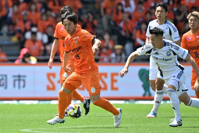 清水エスパルス 2度のビハインドを追いつく ドウグラスタンキの豪快ヘッド 町田と2-2【J1リーグ第16節速報】　|　静岡のニュース | SBSNEWS | 静岡放送