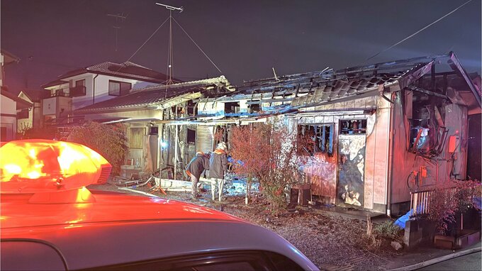 木造平屋建て住宅など2棟焼く火事　けが人未確認も火元の住人と連絡取れず　埼玉・羽生市|TBS NEWS DIG
