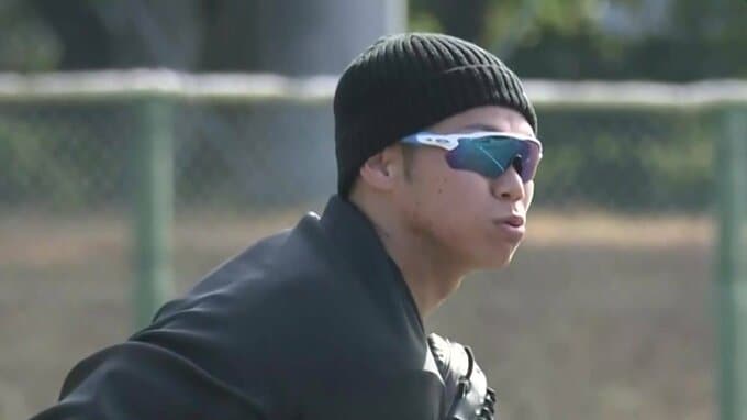 坂倉将吾（広島カープ）「去年と同じことをやっているようじゃダメ」 玉村昇悟･韮澤雄也らと高知で自主トレ　|　RCC NEWS | 広島ニュース | RCC中国放送