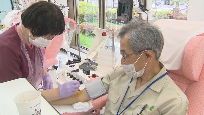 「805回目です」「125回目です」献血は今や中高年のリピーターによって支えられている…　「ライフワークです」献血の常連ベテランたちが足しげく通うワケは？|TBS NEWS DIG
