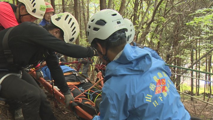 ゴールデンウィークを前に　山岳遭難の救助訓練　去年は春山期間の死者５人　山梨