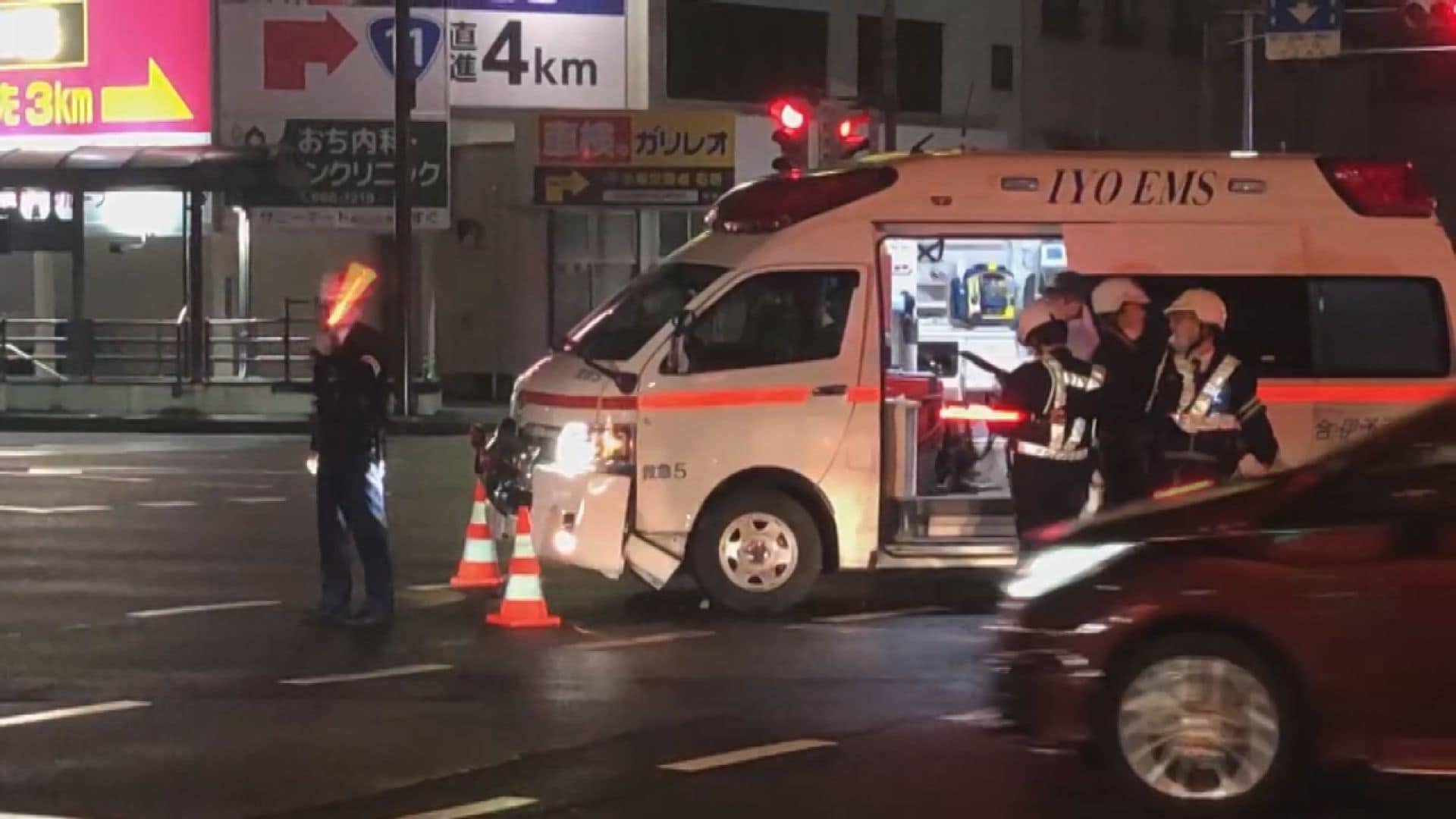 患者搬送中の救急車と乗用車が衝突事故 けが人なし 愛媛・松山の天山