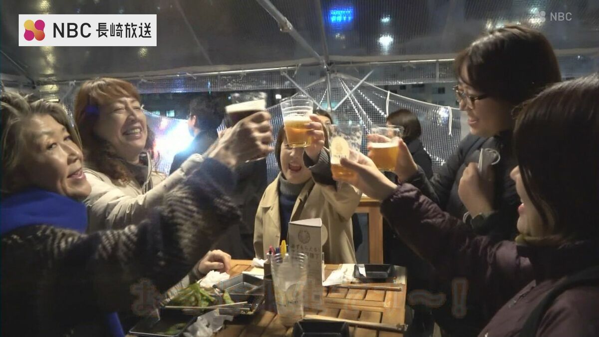 味わい異なる「シャープ注ぎ」「マイルド注ぎ」屋外ビールで“おつかれ