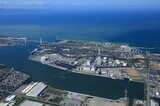 北陸電力 富山新港にLNG発電設備新設へ 脱炭素化と安定した電力供給の両立目指す 年間のCO2排出量 約200万トン削減 2033年度運転開始予定 | 富山のニュース|天気・防災|チューリップテレビ