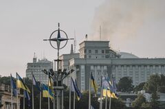 ロシア、ウクライナ政府庁舎を攻撃－ゼレンスキー氏は仏大統領と協議| TBS CROSS DIG with Bloomberg