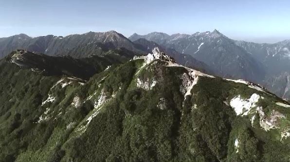 下山中に転倒して足の骨を折る大けが　単独登山の東京都の60歳パート従業員の女性を救助　長野・北アルプス・燕岳　|TBS NEWS DIG