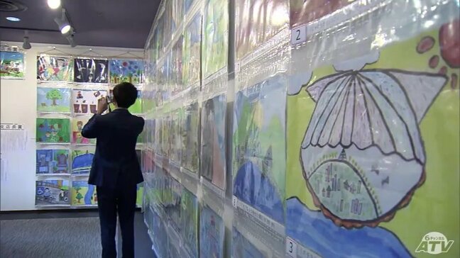 テーマは「未来のあおもりの街」 応募数は約900点 小学生の絵画・作文コンクール 入賞作品の約20点の表彰式 青森市|TBS NEWS DIG