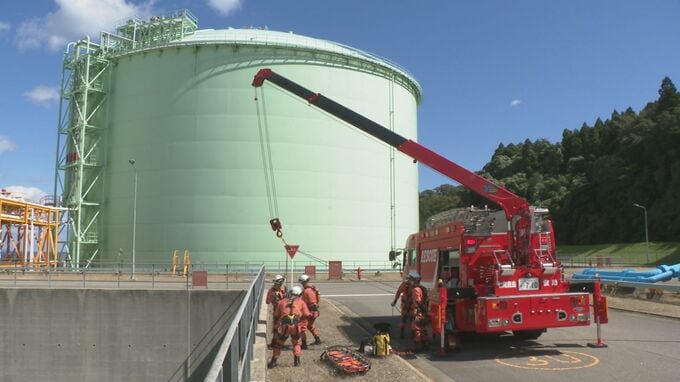 大規模災害時のLPガス漏れ・火災に備える 石油備蓄基地で関係機関による合同訓練|TBS NEWS DIG