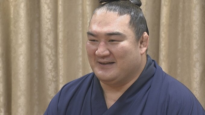 「必ず2桁勝てるように頑張りたい」　秋場所で9勝6敗と勝ち越しを果たした竜電関が知事を表敬訪問　山梨県庁　|　山梨のニュース | ＵＴＹテレビ山梨