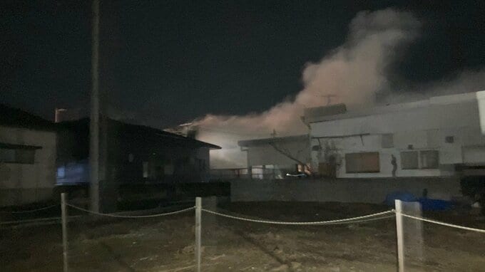 米沢市城南の住宅火災は鎮圧状態に　現場は山形大学近く　|　山形のニュース│TUYテレビユー山形