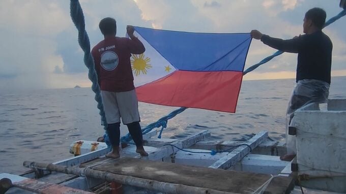 フィリピン民間船団  中国艦船など約20隻が「漁船を追い払った」領有権争い激化の南シナ海|TBS NEWS DIG
