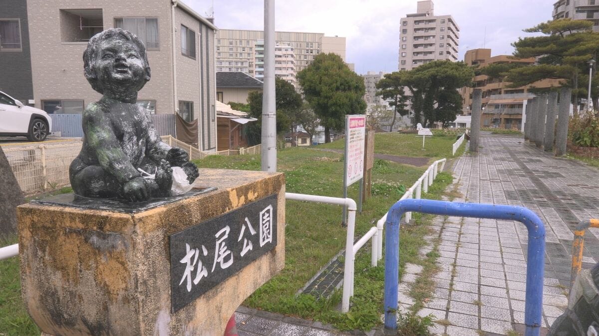 知人男性の顔面を殴打しバッグなど時価5万6000円相当を強奪 10代の男女2人を強盗傷害などの疑いで逮捕 男性のスマホは地面にたたきつけ損壊