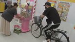 ゲームセンターに「スポーツの日」にちなんだクレーンゲームが登場！挑戦者「もうしばらく運動しない」一体どんなゲーム？|TBS NEWS DIG