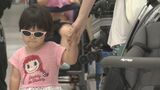 那覇空港は観光客らで賑わう 最大9連休のお盆休みで56万8000人の航空予約|TBS NEWS DIG
