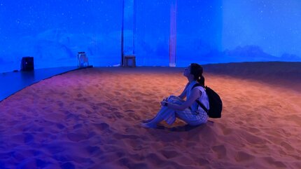 きいろいとり　ヨルダンパビリオン　砂漠の砂 スターウォーズの世界を体感できるヨルダンパビリオン 万博