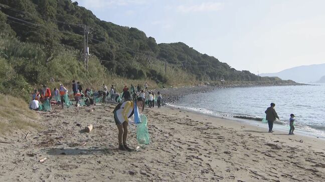 漂着ごみがたまりやすい福岡県宗像市の地島で大規模清掃「宗像『Save the Sea』活動」|TBS NEWS DIG