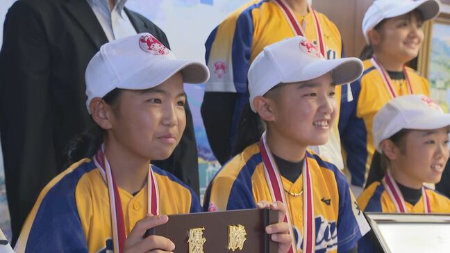 九州勢初の全国制覇　女子小学生野球「オール大分ガールズ」が日本一を報告|TBS NEWS DIG