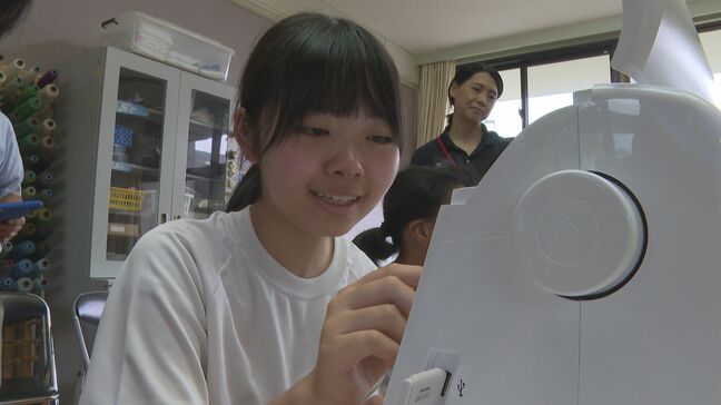 「進歩していてびっくり」 生徒が学ぶ最先端デジタル機器 地元の子どもが体験|TBS NEWS DIG