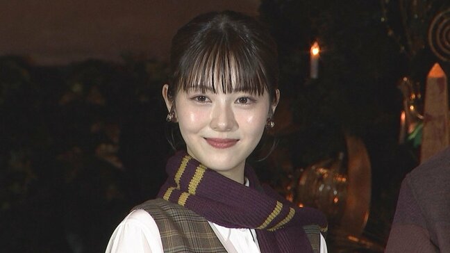 【浜辺美波】 「浜辺で良かった！」一足早いクリスマスプレゼントに大興奮|TBS NEWS DIG