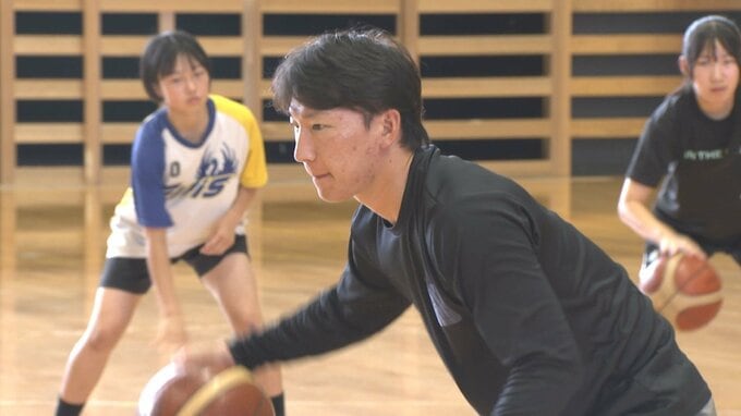国内最高峰バスケットリーグ　B1チャンピオンチームの大分県選手　地元でスポーツ教室　「うまくなる、好きになる、負けない気持ちが大事」　　|　大分のニュース｜OBS NEWS｜大分放送