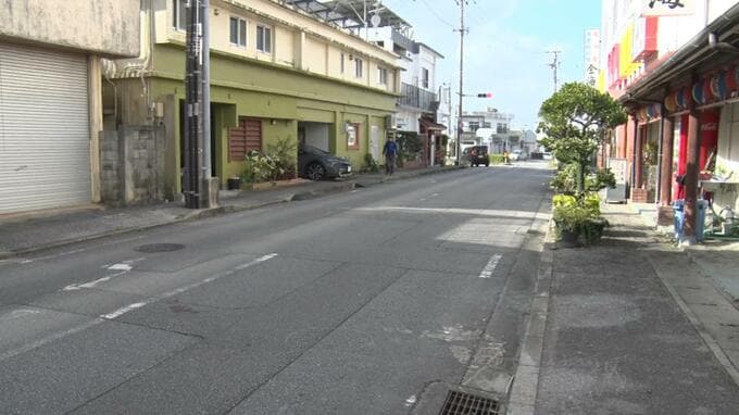 金武町でひき逃げか 70代くらいの男性が意識不明で搬送 軽乗用車が現場から逃走の可能性|TBS NEWS DIG