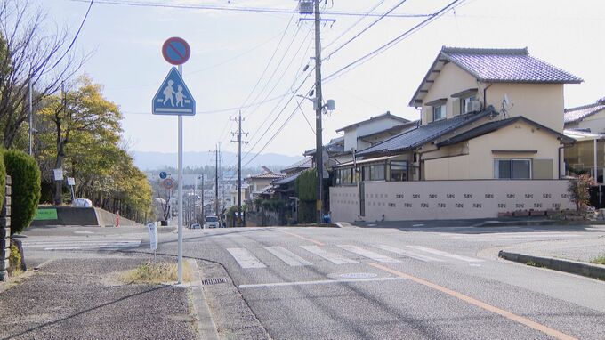 ｢事故を起こした認識ない、逮捕に納得できない｣ 80歳女性をひき逃げした疑い 76歳女を逮捕 女性は太ももを骨折 愛知・瀬戸市　|　名古屋・愛知・岐阜・三重のニュース【CBC news】 | CBC web