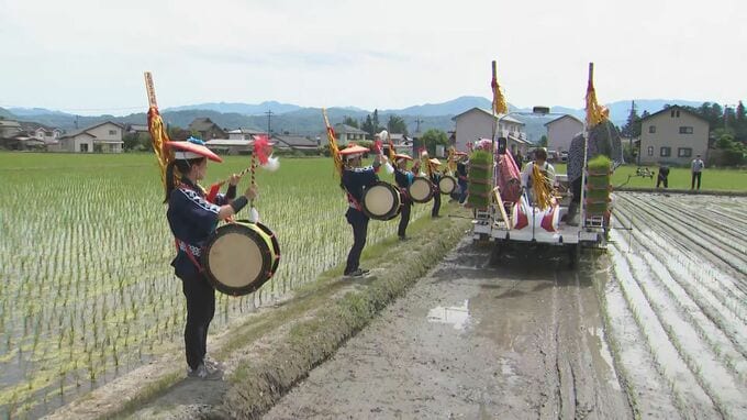 米どころの水田に太鼓の響き　豊作を願って演奏会　長野・安曇野市　|TBS NEWS DIG