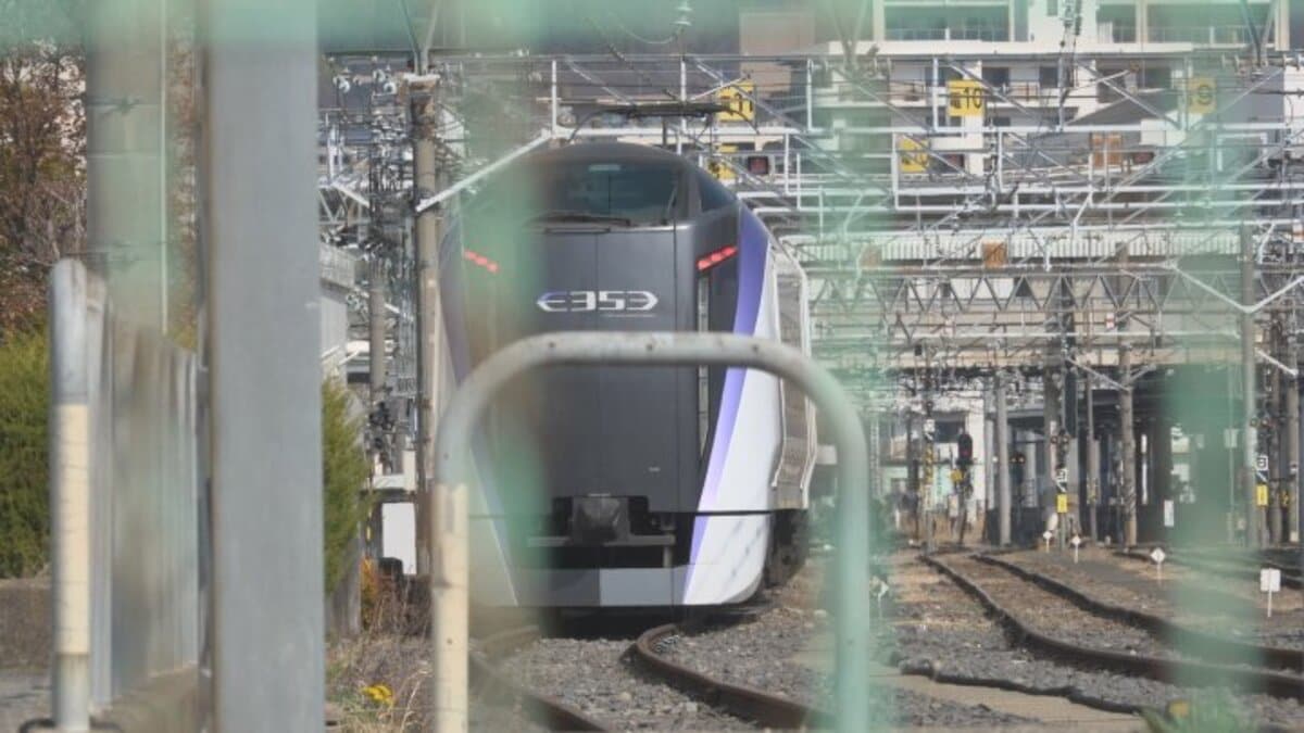 特急「かいじ」が走行中にドアが開く 国交省が重大インシデントと認定