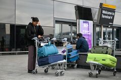 大規模停電で閉鎖していた英ヒースロー空港、全面再開| TBS CROSS DIG with Bloomberg