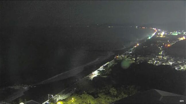 【津波速報】室戸岬で“6回目”の津波、“60cm”を観測 夜になって最大波を更新、高い津波が押し寄せ現在も津波到達か(午後10時51分)|TBS NEWS DIG