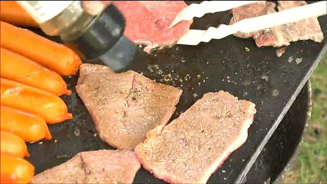 「口のなかでとろける」一晩かけ焼き上げた約170キロのウシの丸焼き 先着1000に振る舞う 宮城・登米市|TBS NEWS DIG