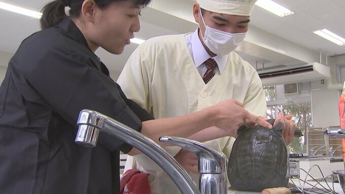 「魚とはさばき方が違う…」特産品スッポンを使った高級料理に地元の高校生が挑戦　大分　|　大分のニュース｜OBS NEWS｜大分放送