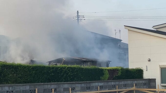 【速報】青森県八戸市の住宅街で住宅など少なくとも4棟を焼く火事　現在も消火活動続く　|　青森のニュース│ATV NEWS│青森テレビ