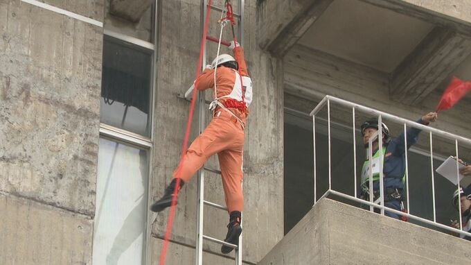 「極限の緊張状態でも日頃の能力を」県消防救助技術訓練大会で196人の消防隊員が救助スキル競う|TBS NEWS DIG